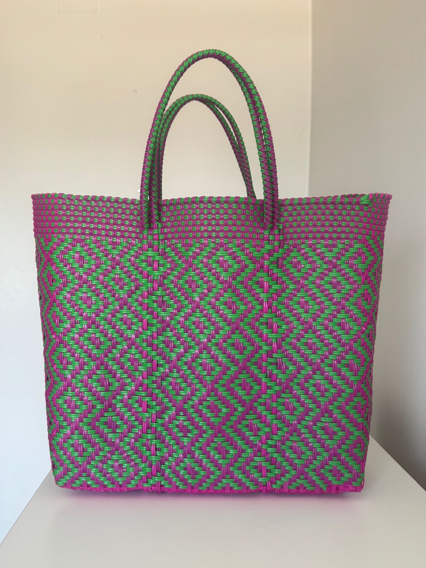 Librera Mediana Asa Corta Verde y Fucsia